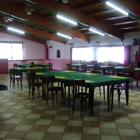 Pub Ristorante Nigra מלון מונז'ובט