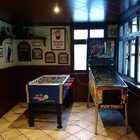 מלון Pub Ristorante Nigra מונז'ובט