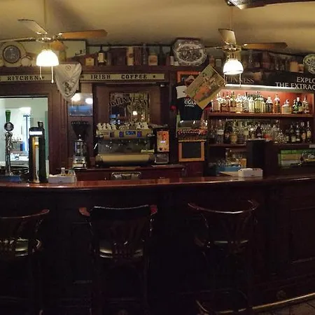 Pub Ristorante Nigra מונז'ובט